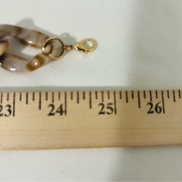 Bocar Chunky Statement Cream and Tan Necklace Acrylic with Oversized Links EUC - Picture 6 of 6